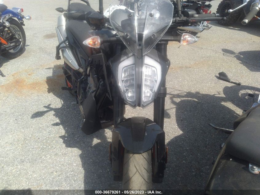 2020 KTM 790 DUKE VBKTU6404LM777274
