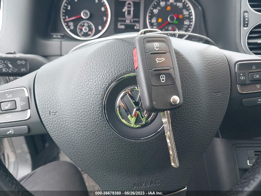 2018 VOLKSWAGEN TIGUAN LIMITED - WVGBV7AX5JK002990