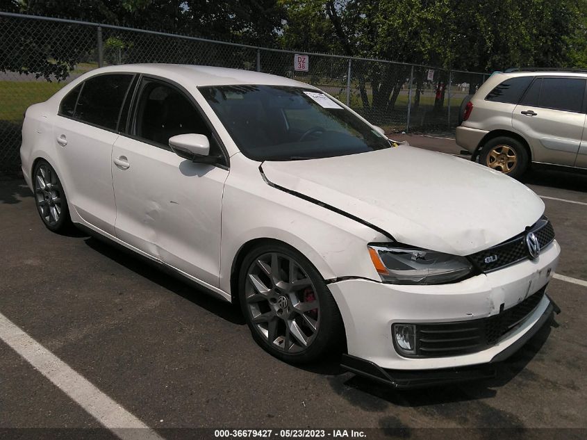 2014 VOLKSWAGEN JETTA SEDAN GLI - 3VW5T7AJ3EM234017