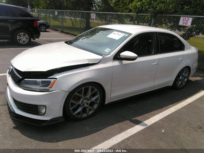 2014 VOLKSWAGEN JETTA SEDAN GLI - 3VW5T7AJ3EM234017