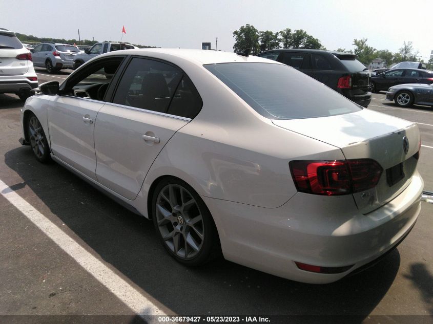2014 VOLKSWAGEN JETTA SEDAN GLI - 3VW5T7AJ3EM234017