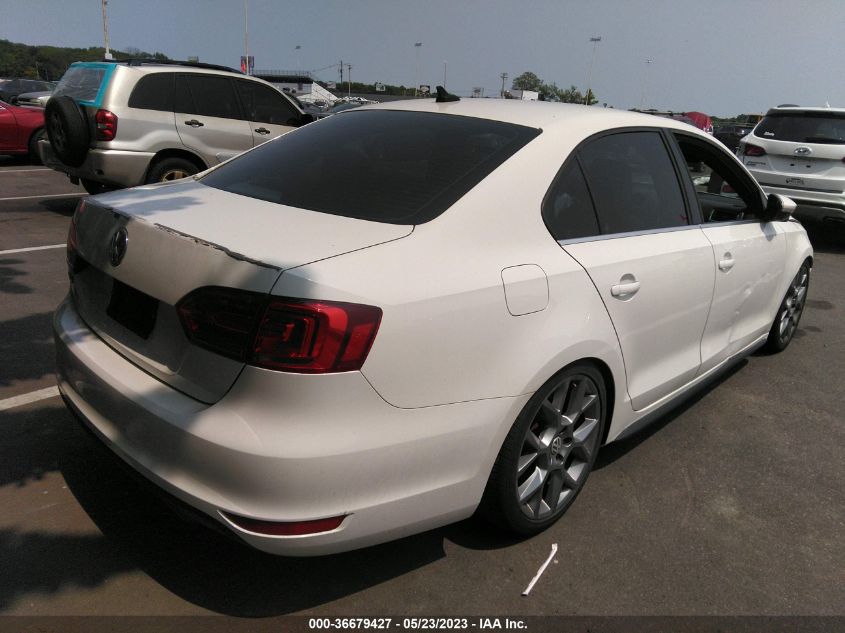 2014 VOLKSWAGEN JETTA SEDAN GLI - 3VW5T7AJ3EM234017