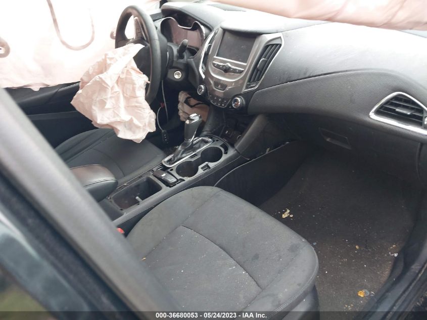 2018 CHEVROLET CRUZE LT - 1G1BE5SM0J7117098