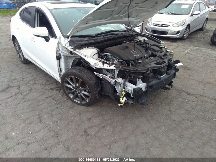 2018 MAZDA MAZDA3 4-DOOR GRAND TOURING - 3MZBN1W33JM243332