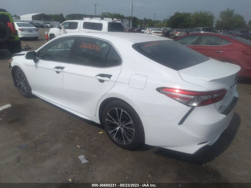 2018 TOYOTA CAMRY LE/SE/XLE/L - 4T1B11HK0JU131517