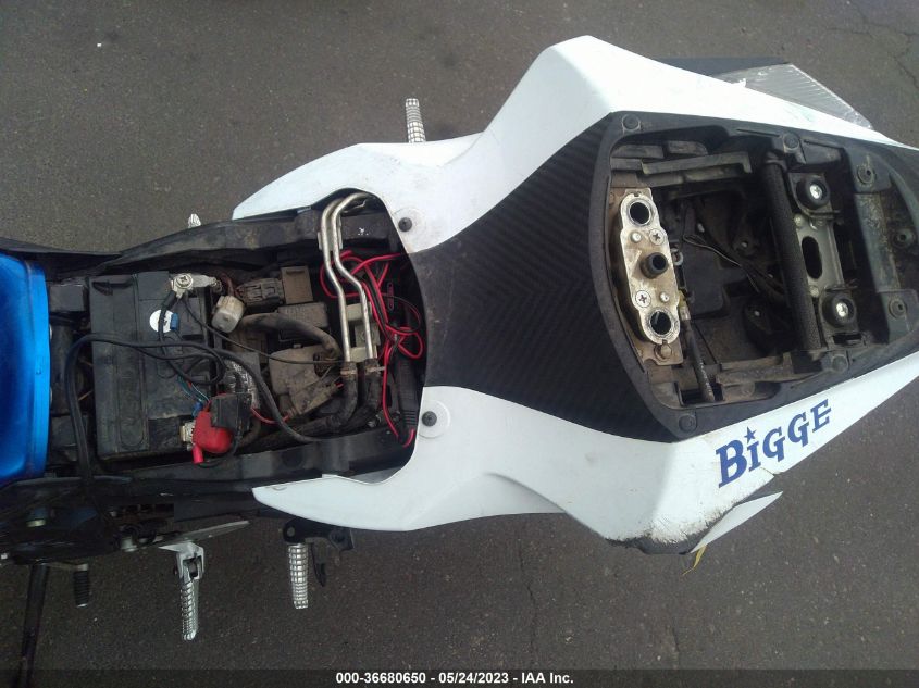 2012 SUZUKI GSX750 - JS1GR7MA3C2101195