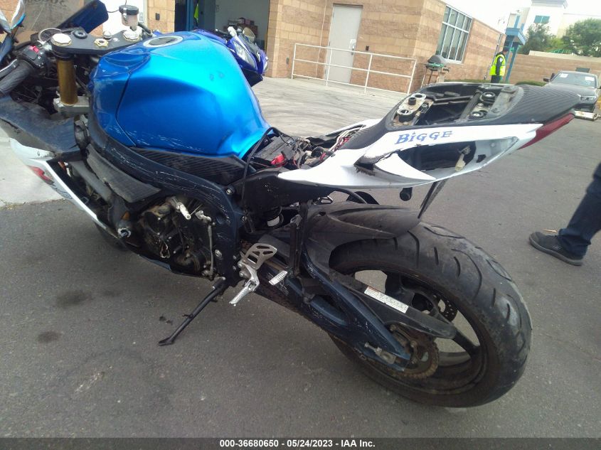 2012 SUZUKI GSX750 - JS1GR7MA3C2101195
