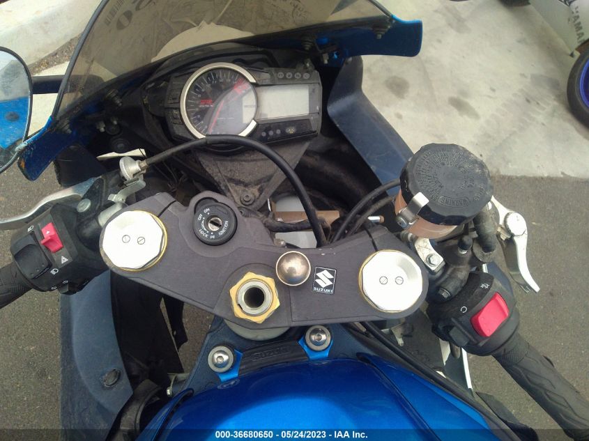 2012 SUZUKI GSX750 - JS1GR7MA3C2101195