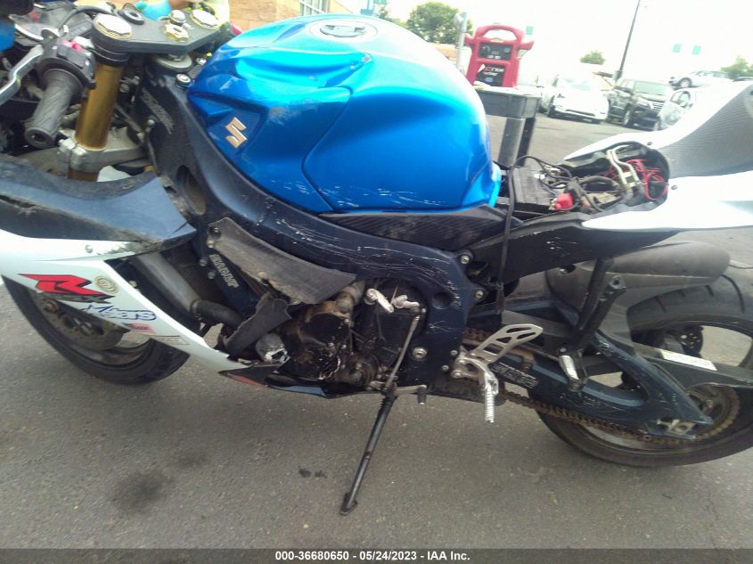 2012 SUZUKI GSX750 - JS1GR7MA3C2101195