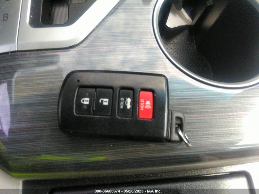 2013 TOYOTA CAMRY HYBRID LE/XLE - 4T1BD1FK0DU095844