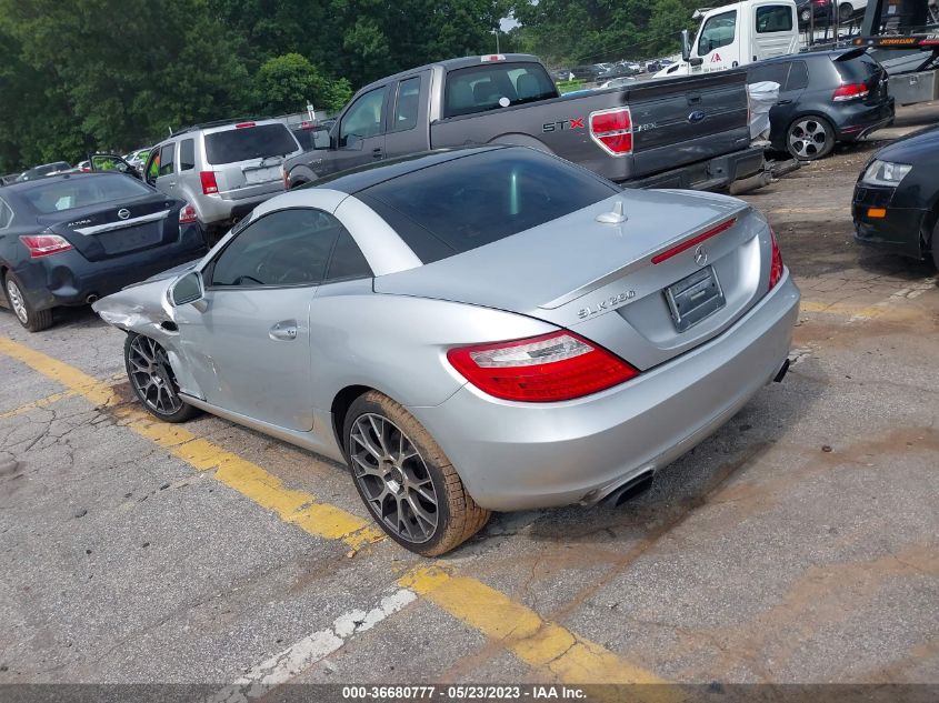 2015 MERCEDES-BENZ SLK-CLASS SLK 250 WDDPK4HA8FF105331