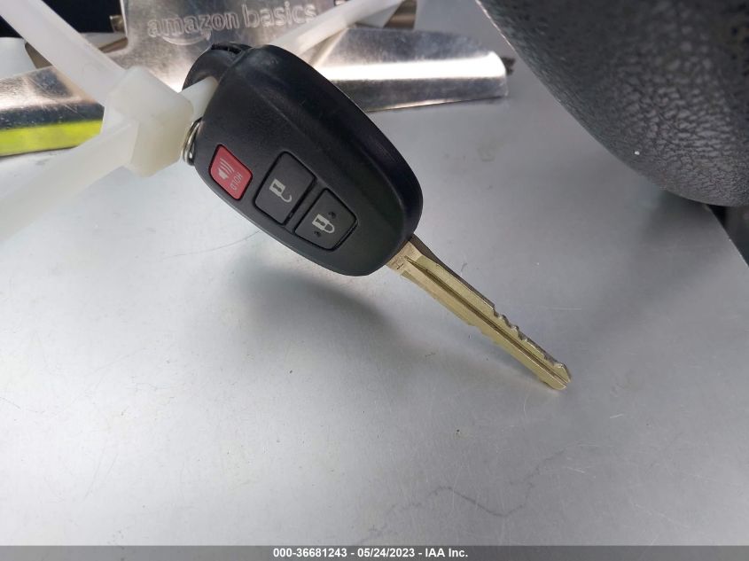 2016 TOYOTA RAV4 LE - JTMZFREV0GJ073789