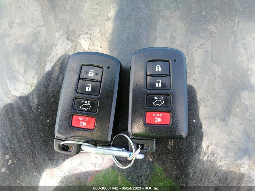 2016 TOYOTA RAV4 SE - JTMJFREV0GJ068685