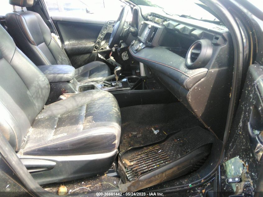 2016 TOYOTA RAV4 SE - JTMJFREV0GJ068685