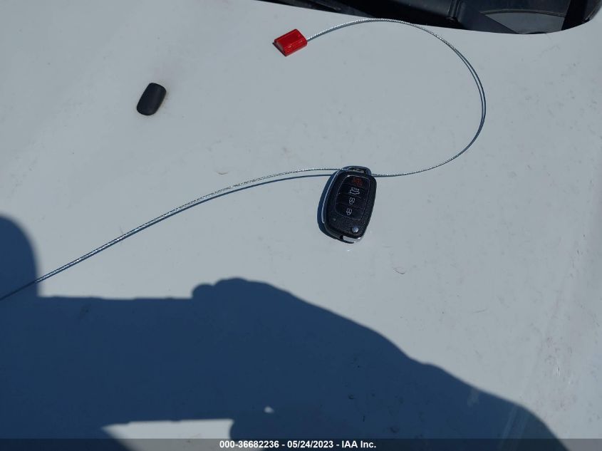 2019 HYUNDAI TUCSON SE - KM8J23A48KU027164