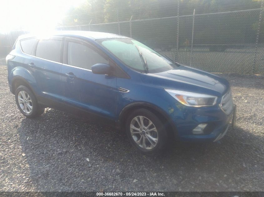 2017 FORD ESCAPE SE - 1FMCU9G93HUB37623