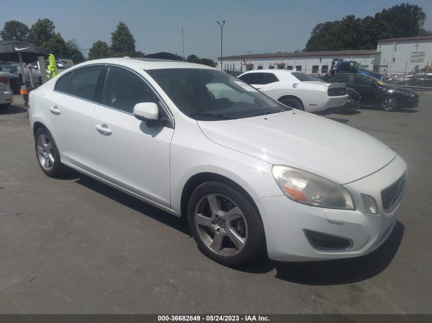 2013 VOLVO S60 T5 - YV1612FS6D2174378
