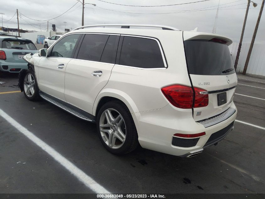2016 MERCEDES-BENZ GL GL 550 - 4JGDF7DE1GA704531