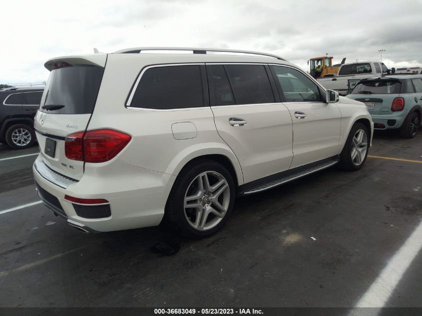 2016 MERCEDES-BENZ GL GL 550 - 4JGDF7DE1GA704531