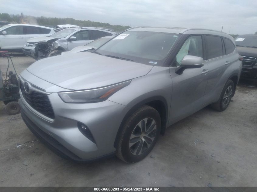 2022 TOYOTA HIGHLANDER XLE - 5TDGZRBH2NS587799