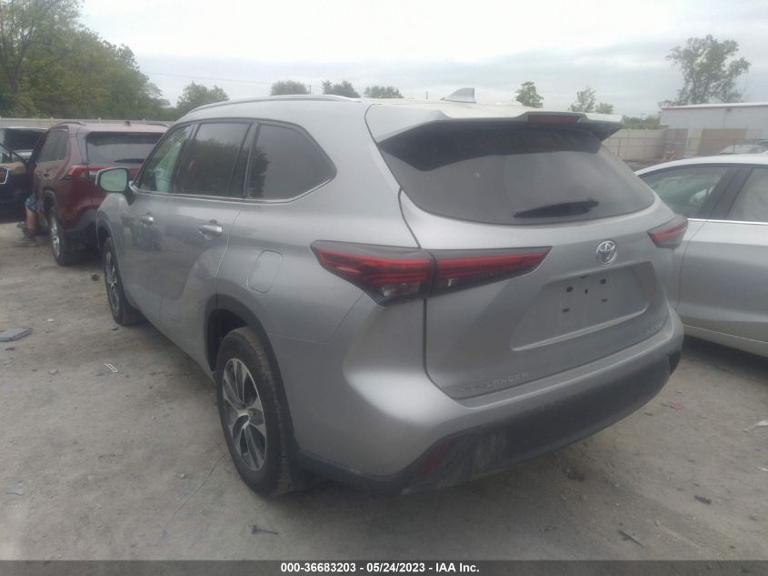2022 TOYOTA HIGHLANDER XLE - 5TDGZRBH2NS587799