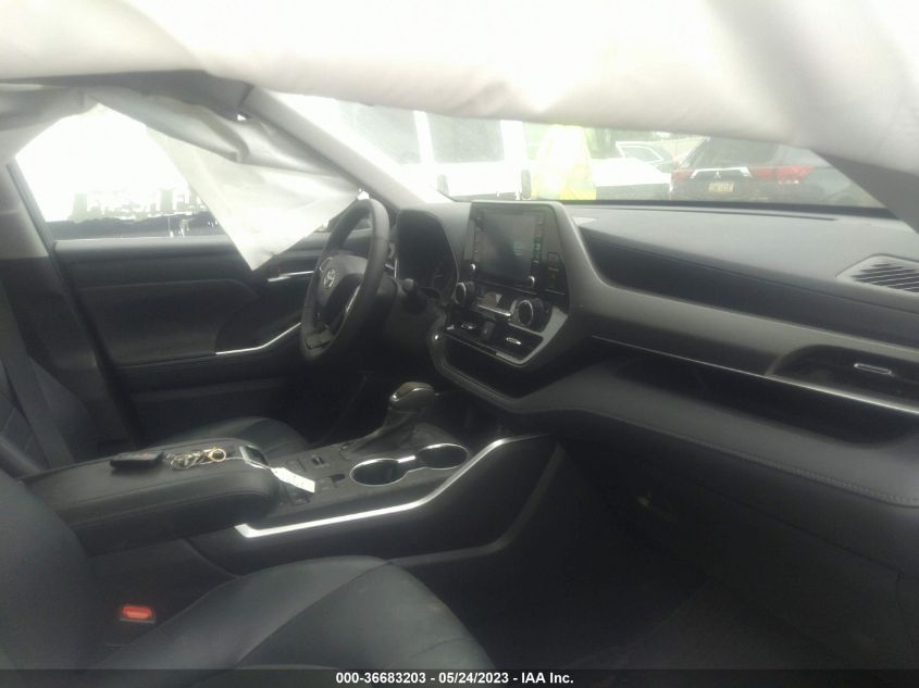 2022 TOYOTA HIGHLANDER XLE - 5TDGZRBH2NS587799