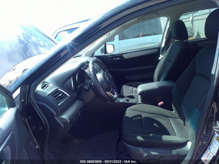 VIN 4S4BSACC6J3305142 2018 SUBARU OUTBACK PREMIUM