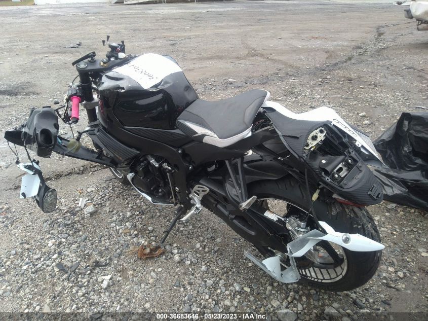 2014 SUZUKI GSX-R600 - JS1GN7FA8E2101141