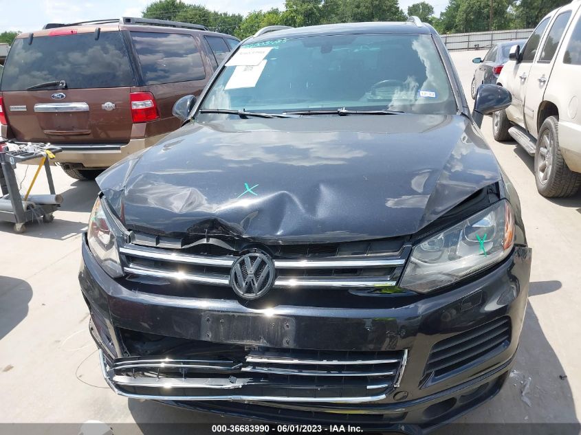 2014 VOLKSWAGEN TOUAREG R-LINE - WVGDF9BP5ED015054