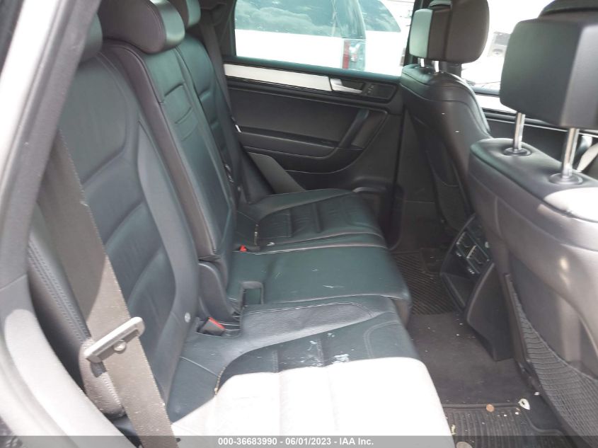 2014 VOLKSWAGEN TOUAREG R-LINE - WVGDF9BP5ED015054
