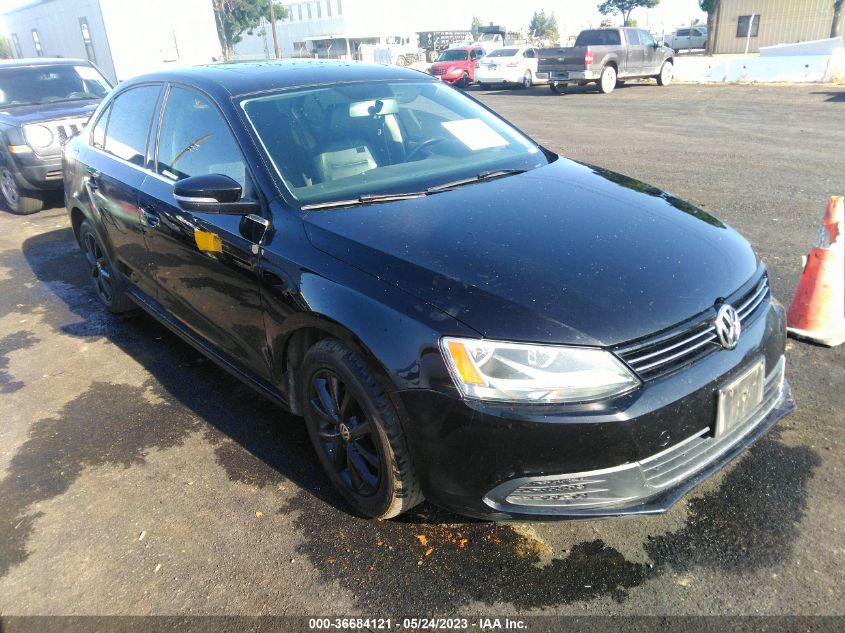 2013 VOLKSWAGEN JETTA SEDAN SE W/CONVENIENCE/SUNROOF - 3VWDP7AJ8DM252236