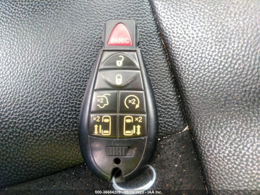 2017 DODGE GRAND CARAVAN SXT - 2C4RDGCG9HR825694