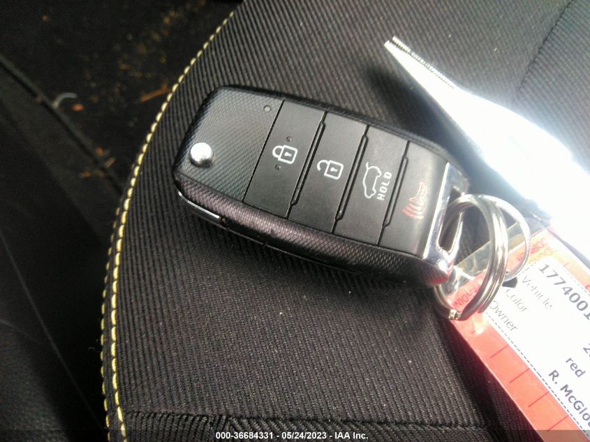 2015 KIA SOUL + - KNDJP3A58F7806437