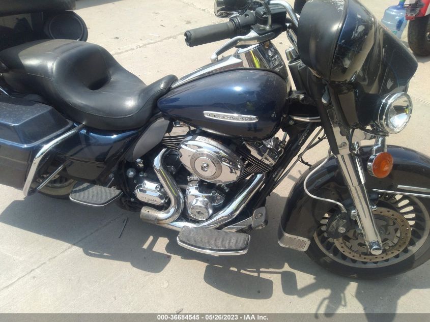 2010 HARLEY-DAVIDSON FLHTCU 1HD1FC411AB649074