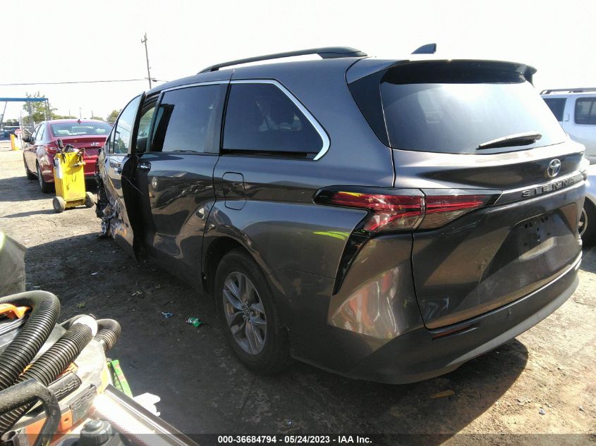 2021 TOYOTA SIENNA XLE - 5TDJRKEC6MS033628