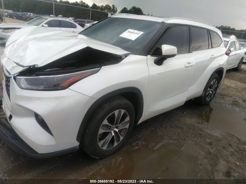 2022 TOYOTA HIGHLANDER XLE - 5TDGZRAH0NS555841