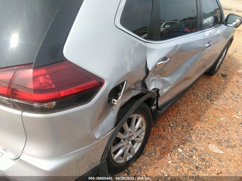 VIN KNMAT2MT0JP552036 2018 NISSAN ROGUE SV