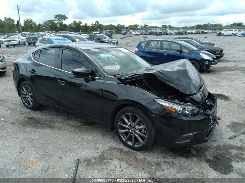 VIN 3MZBN1V30JM252135 2018 MAZDA MAZDA3 4-DOOR TOURING