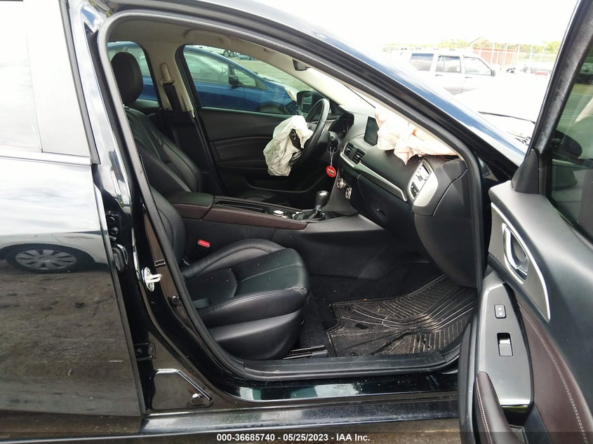 VIN 3MZBN1V30JM252135 2018 MAZDA MAZDA3 4-DOOR TOURING
