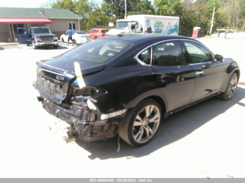 2019 INFINITI Q70 3.7 LUXE JN1BY1AR4KM580131