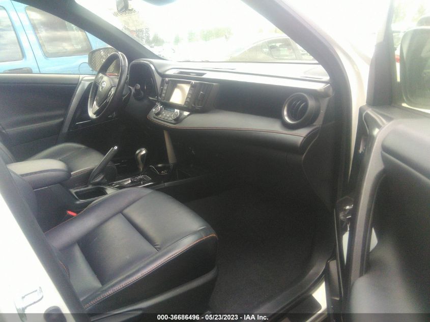 2016 TOYOTA RAV4 SE - JTMNFREV2GJ073808