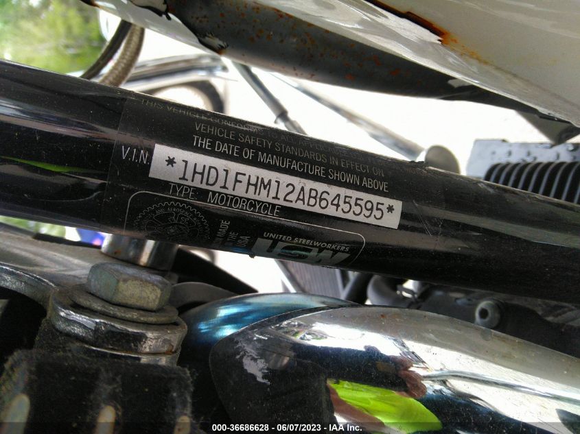 2010 HARLEY-DAVIDSON FLHP 1HD1FHM12AB645595