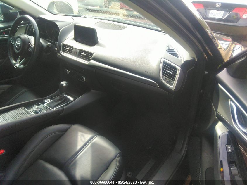 2017 MAZDA MAZDA3 4-DOOR TOURING - 3MZBN1V70HM151058