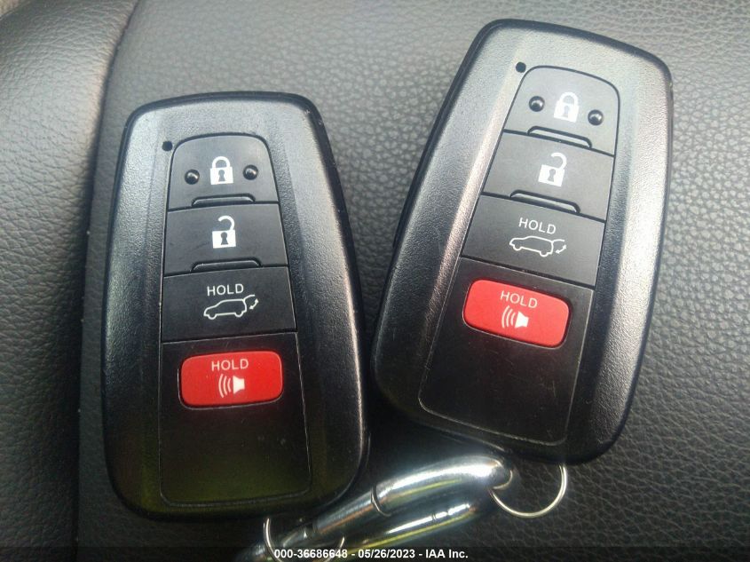 2021 TOYOTA HIGHLANDER XLE - 5TDGZRBH6MS156400
