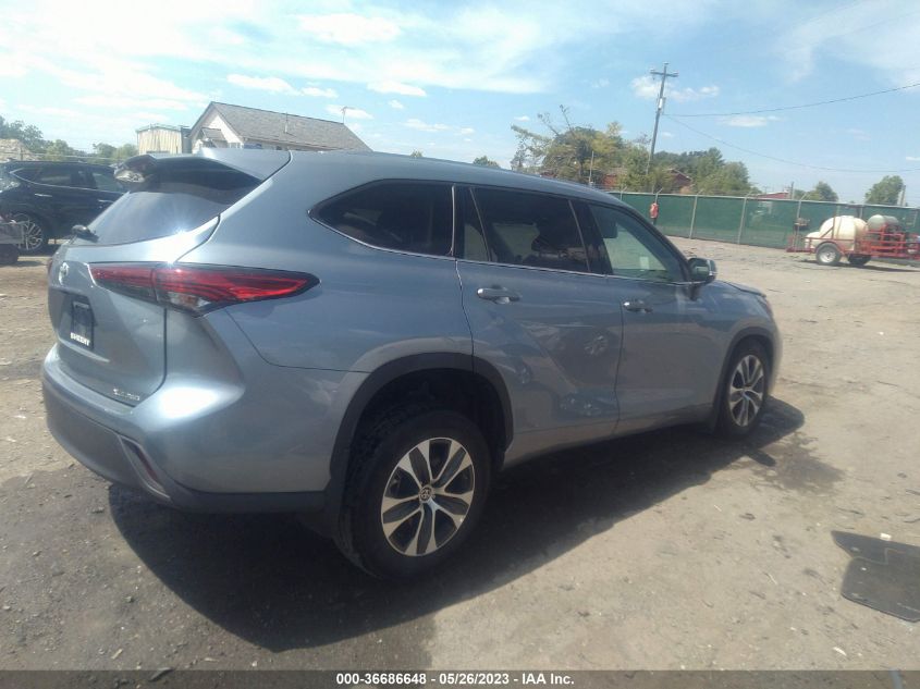 2021 TOYOTA HIGHLANDER XLE - 5TDGZRBH6MS156400