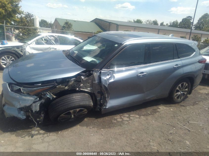 2021 TOYOTA HIGHLANDER XLE - 5TDGZRBH6MS156400