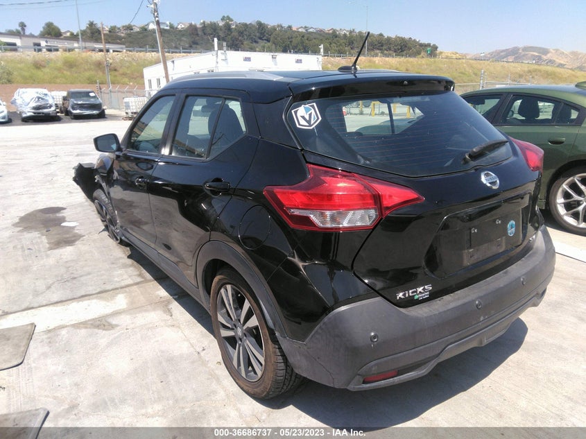 VIN 3N1CP5CV7LL479833 2020 NISSAN KICKS SV