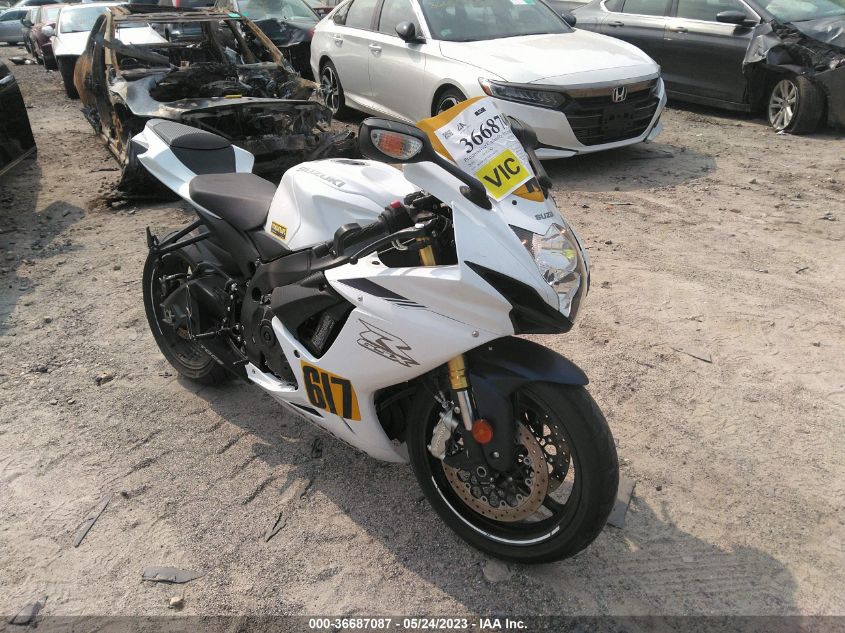 2021 SUZUKI GSX-R750 - JS1GR7MA8M7100399