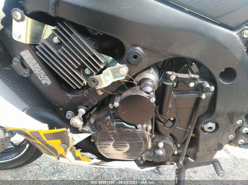 2021 SUZUKI GSX-R750 - JS1GR7MA8M7100399