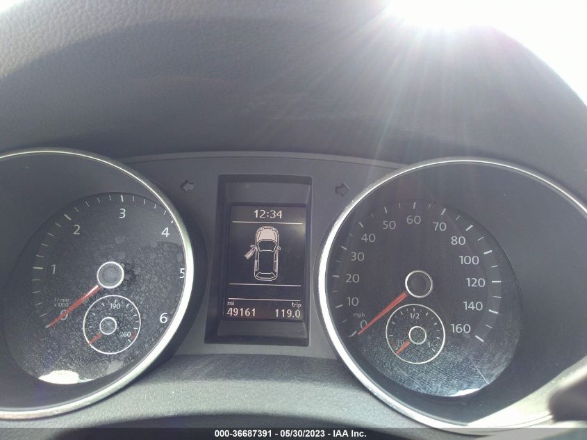 2013 VOLKSWAGEN GOLF TDI W/SUNROOF & NAV - WVWDM7AJ8DW123733